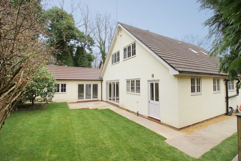 5 bedroom property for sale in Central Avenue, COVENTRY Offers over £