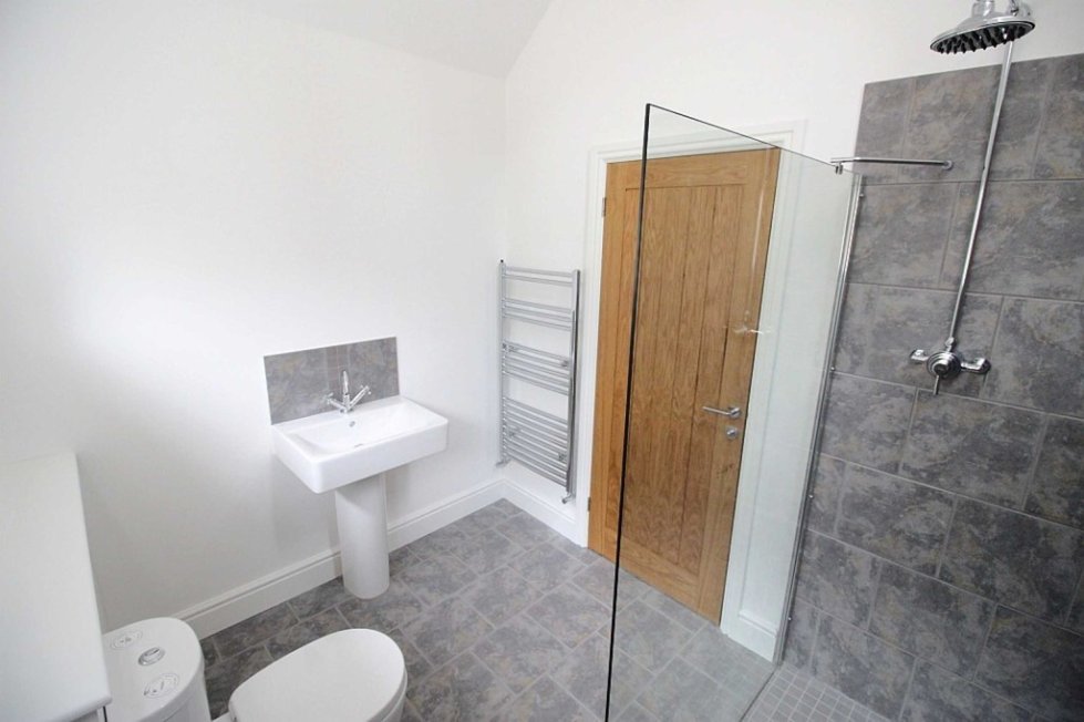 5 bedroom property for sale in Central Avenue, COVENTRY Offers over £