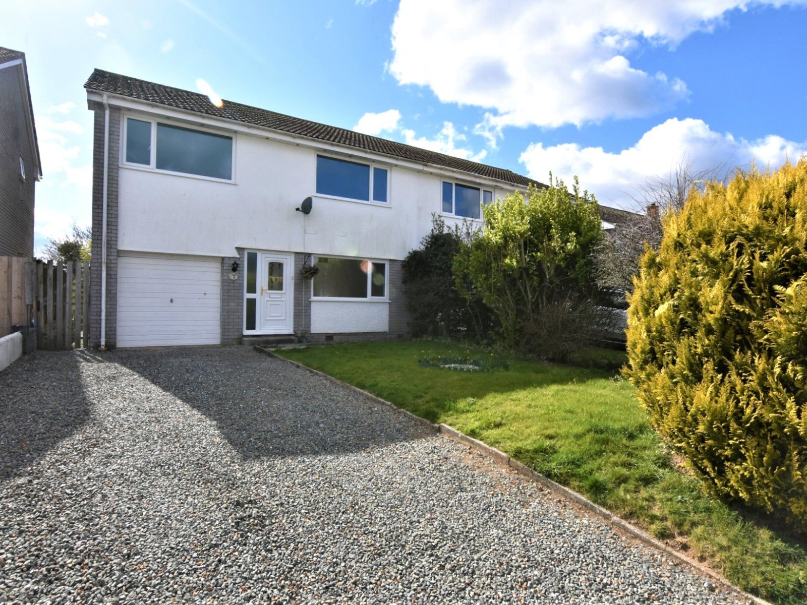 3 bedroom property to let in Highwood Park, Dobwalls, Liskeard, PL14 £950 pcm