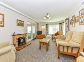 Allington Gardens, Allington, Grantham thumb 3