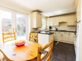 Althorp Drive, Penarth thumb 3