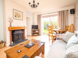 Sancton Close, Cottingham thumb 2