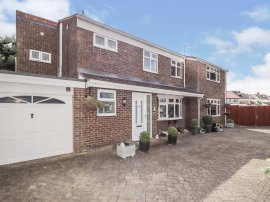 Corton Close, Stevenage thumb 2