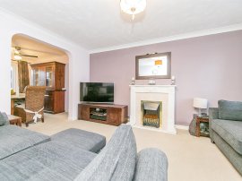 Wilkin Drive, Tiptree, Colchester thumb 3