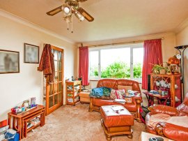 High View Close, Herstmonceux, HAILSHAM thumb 3