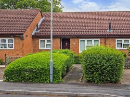 Kingfishers Court, West Bridgford, Nottingham photo