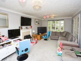 Brunel Close, Hedge End, Southampton thumb 2