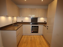 Riverwell Close, WATFORD photo