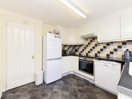 Allington Gardens, Allington, Grantham thumb 3