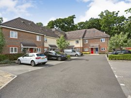 Westley Grove, Fareham thumb 1