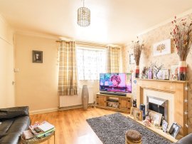 Woodlands Road, Chippenham thumb 3