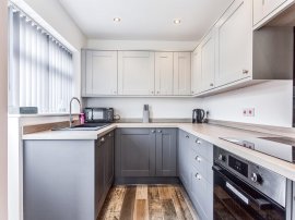 Oakwood Close, Normanton thumb 2