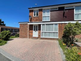 Swainsthorpe Close, HAYWARDS HEATH photo
