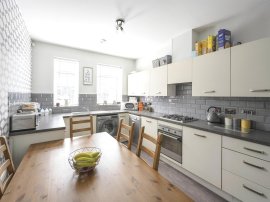 Parkland Crescent, Bentley, Doncaster thumb 3
