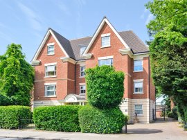 The Ridgeway, Enfield photo