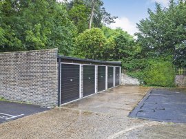 Woodsland Road, HASSOCKS thumb 3