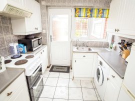 Farndon Close, Broughton, Chester thumb 2