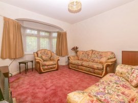 Garston Drive, Watford thumb 3