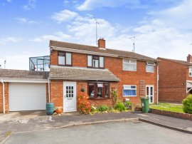 Leyfield Road, Aylesbury thumb 1
