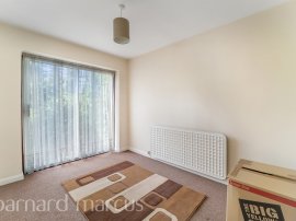 Bedfont Close, Feltham thumb 3