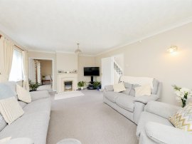 Westfield Road, Swaffham thumb 2