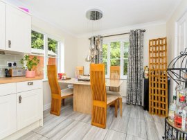 Barley Grove, Deeping St. Nicholas, Spalding thumb 3