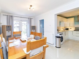 Highfield Crescent, Brogborough, Bedford thumb 3
