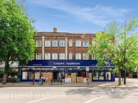 Upper Richmond Road West, London photo