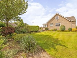 Snape Drive, Bradford thumb 2