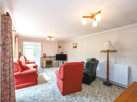 Ashridge Close, Rushden thumb 2