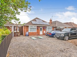 Salisbury Road, Totton, Southampton photo
