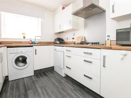 Brewer Avenue, Axminster thumb 3
