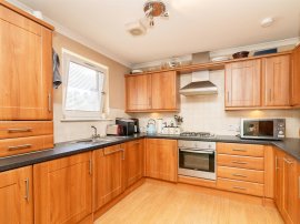 Eaglesham Court, East Kilbride, Glasgow thumb 3