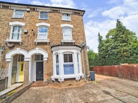 Woburn Road, Bedford thumb 1