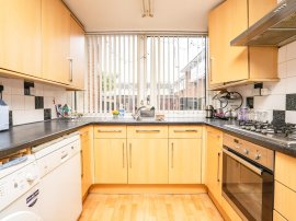 Southey Close, Leicester thumb 3