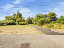Woodford Close, Fairford Leys, Aylesbury thumb 3
