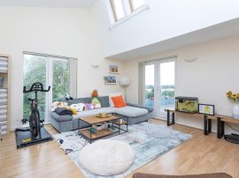 Addenbrookes Road, NEWPORT PAGNELL thumb 2