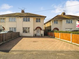 Bowyer Drive, Slough photo