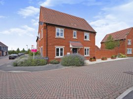 Brett Linley Gardens, Didcot thumb 1