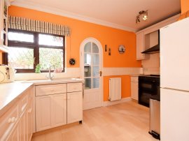 Burnside Crescent, Chelmsford thumb 2