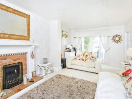 Cedars Way, Newport Pagnell thumb 2