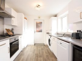 Clover Drive, Chelmsford thumb 3