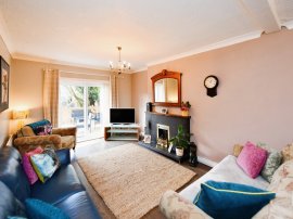 Loreny Drive, Kilmarnock thumb 3