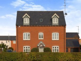 Malford Crescent, Aylesbury photo