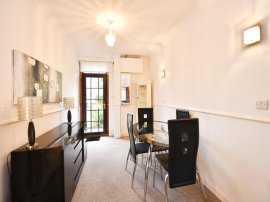 Gowkthorn Cottages, Mauchline thumb 3