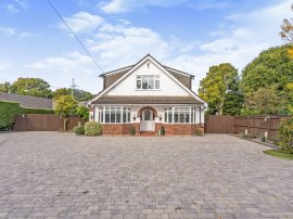 Staplewood Lane, Marchwood, SOUTHAMPTON photo