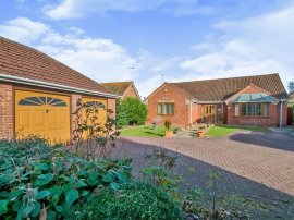 Churchgate, Sutterton, Boston photo