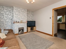 Cunningham Avenue, Axminster thumb 3