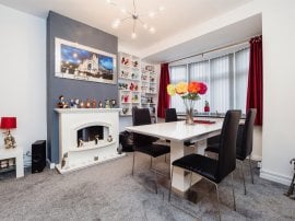 Gainsborough Road, Rainham thumb 3