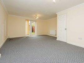 Clover Way, HATFIELD thumb 2